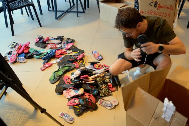 Evento solid&aacute;rio oferece eletr&ocirc;nicos, roupas e diversos itens a pre&ccedil;os acess&iacute;veis, com limite de compra por pessoa.