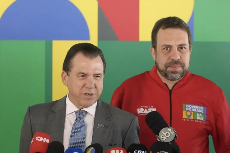 Projeto enviado ao Congresso com urg&ecirc;ncia prop&otilde;e o fim da escala 6x1 e promete transformar a rotina de trabalho no Brasil, gerando debate entre produtividade, direitos e qualidade de vida.