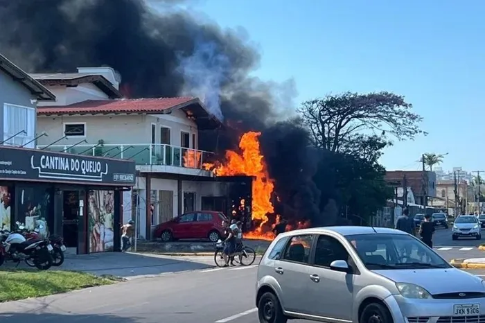 AVIÃO QUE CAIU NO RS FEZ PARADA PARA ABASTECIMENTO EM SC ANTES DA TRAGÉDIA