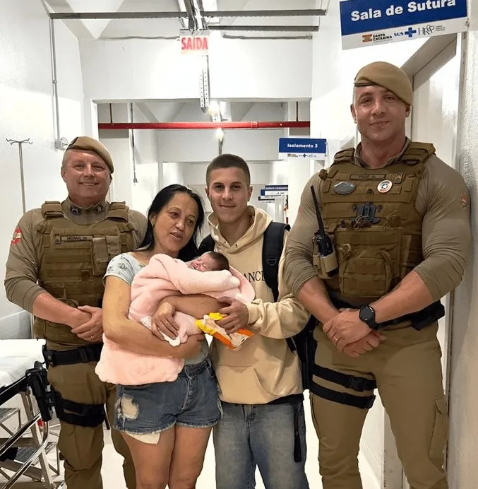 Policiais salvam bebê de oito dias após engasgamento em Maracajá