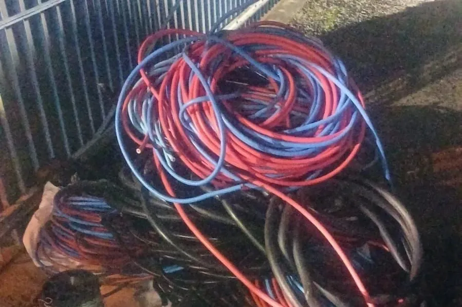 Araranguá e Região ficam sem internet após furto de cabos de central telefonica.