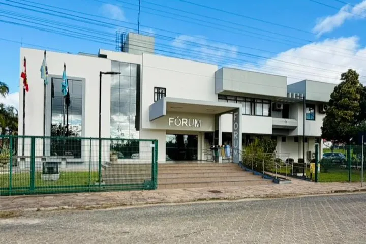  Dupla é condenada a mais de 40 anos de prisão por latrocínio no Sul do Estado