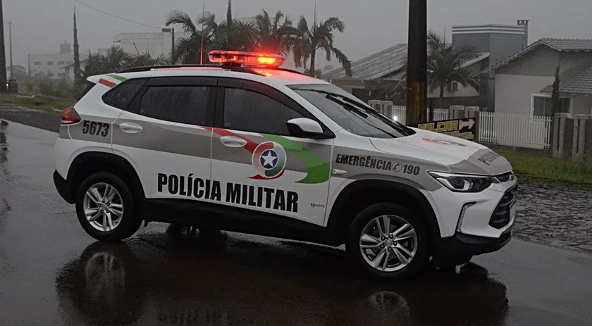 Homem é preso por colocar micro câmera no banheiro da empresa em içara.