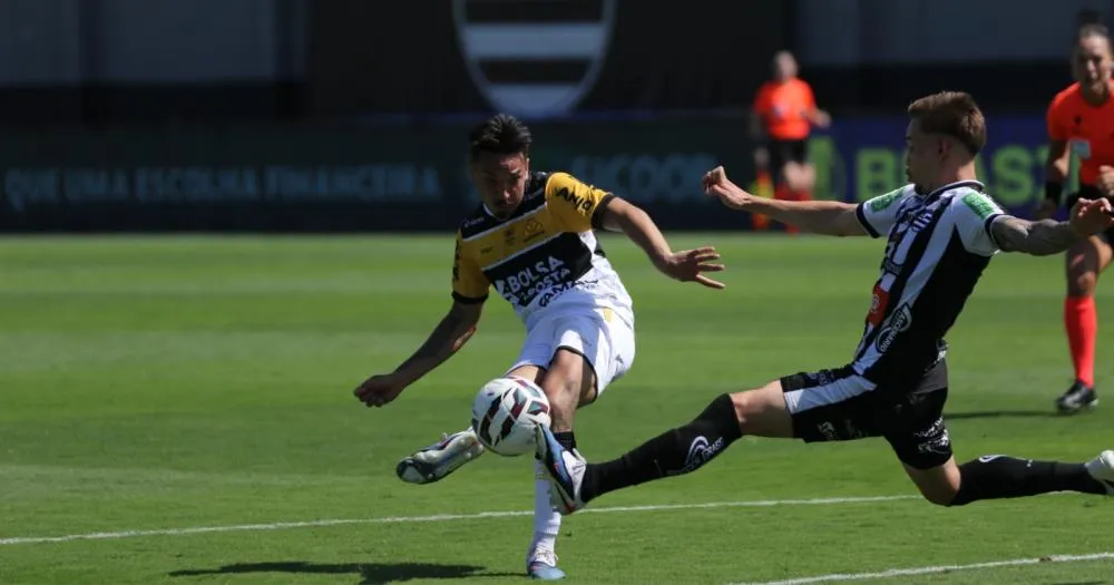 Criciúma perde para o Athletic e atuação abaixo do esperado exige reação na Série B