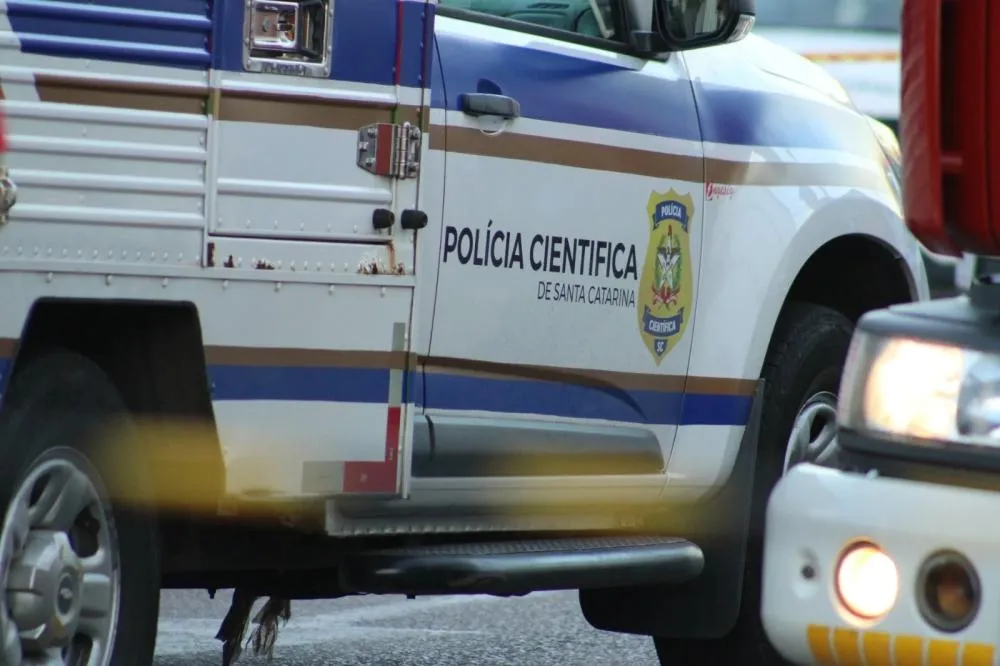 Jovem é encontrada morta depois de família desconfiar de mensagens da vítima