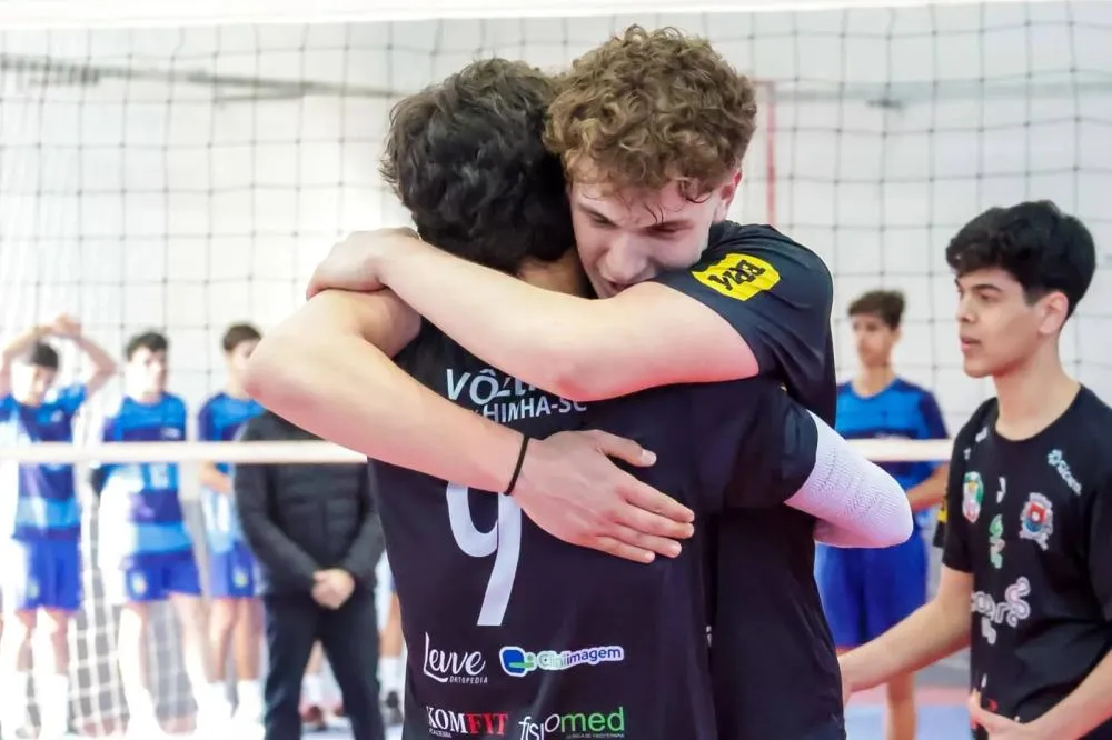 Vôlei de Forquilhinha vence em quatro competições e garante vaga na final da Série Ouro do Estadual