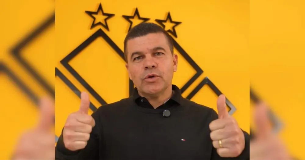 Torcida do Criciúma renova esperança com Umberto Louzer para reta final da Série B