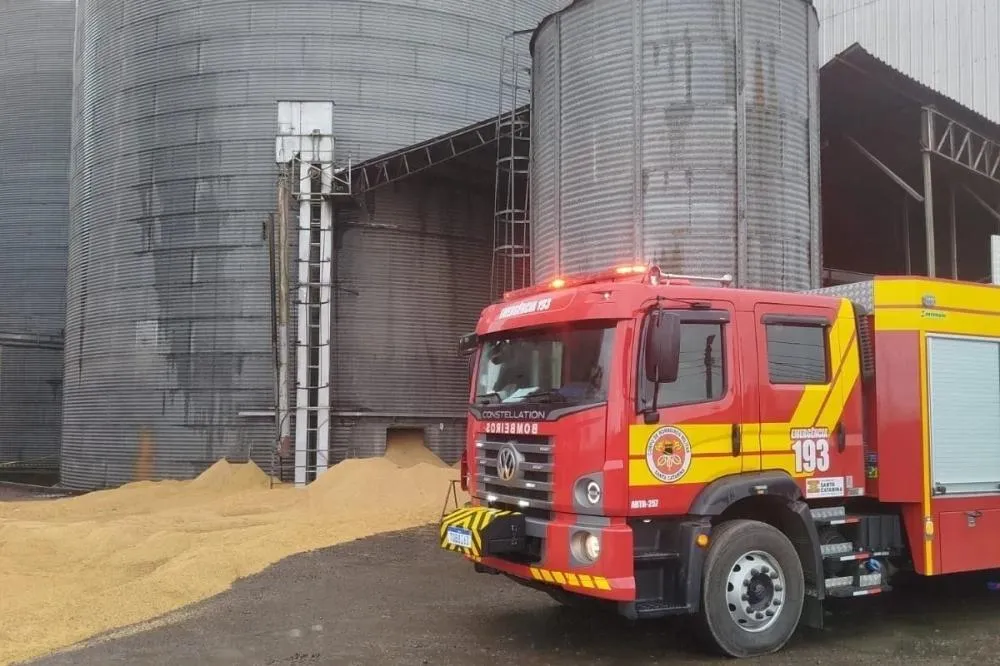 Homem morre ao ser soterrado em silo de grãos