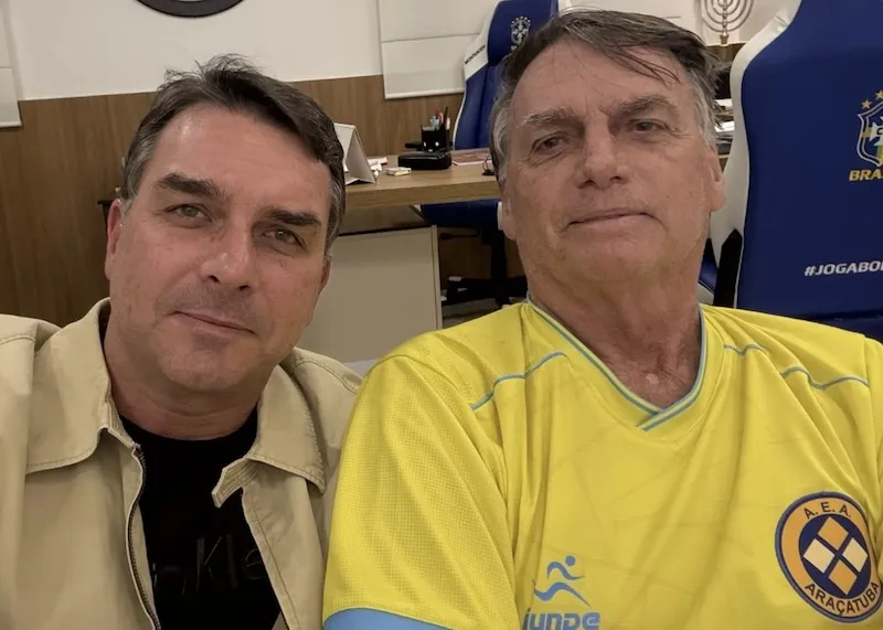Flávio Bolsonaro planeja motociata em Florianópolis para marcar início simbólico de pré-campanha