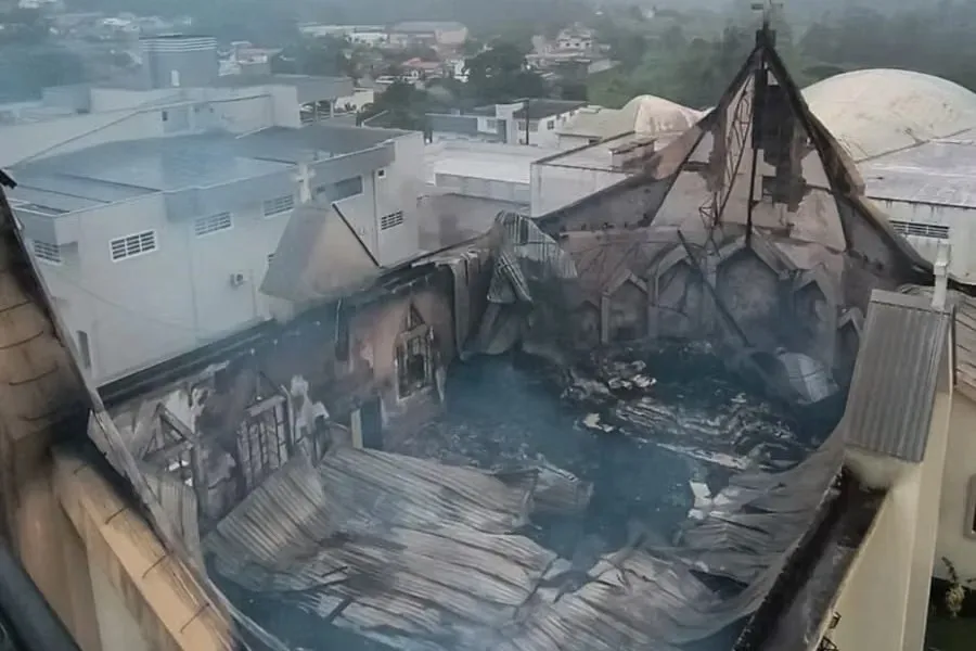 Paróquia lança campanha para reconstruir igreja destruída por incêndio em Treze de Maio