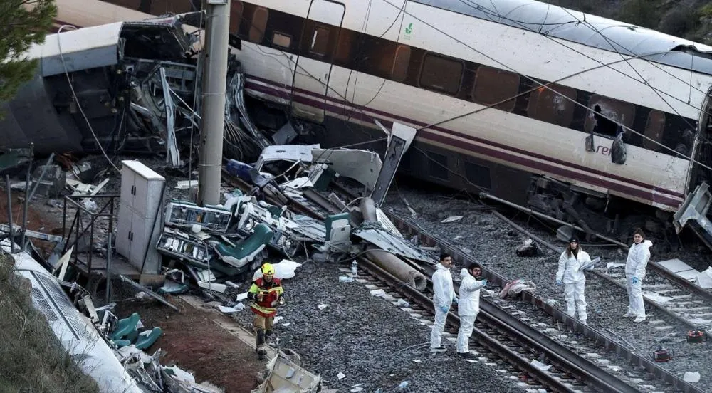 Tragédia na Espanha: colisão entre trens de alta velocidade deixa pelo menos 68 mortos e dezenas de feridos