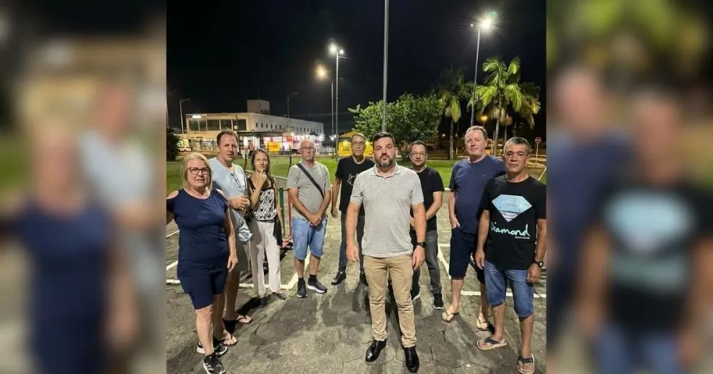 Manifestação é organizada por comerciantes e moradores do Pinheirinho - Foto: Divulgação ... 