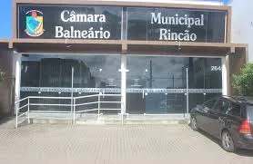 Vereadores aprovam projeto que autoriza uso de áreas públicas para construção de moradias populares no município.